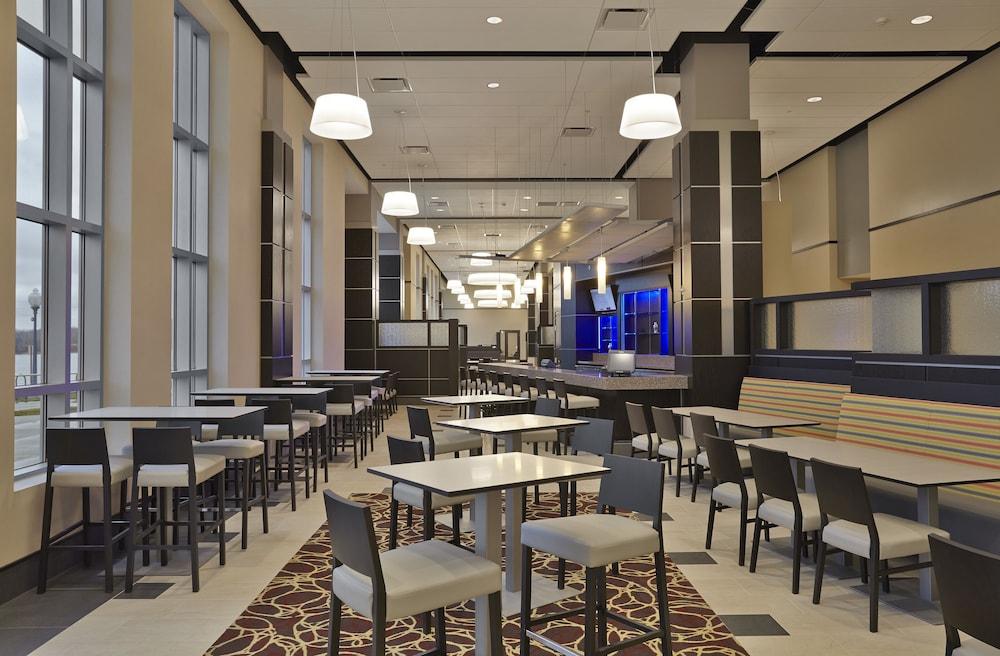 Doubletree By Hilton Lawrenceburg Hotel Exterior foto